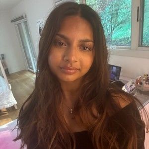 Meet your Posher, Zara